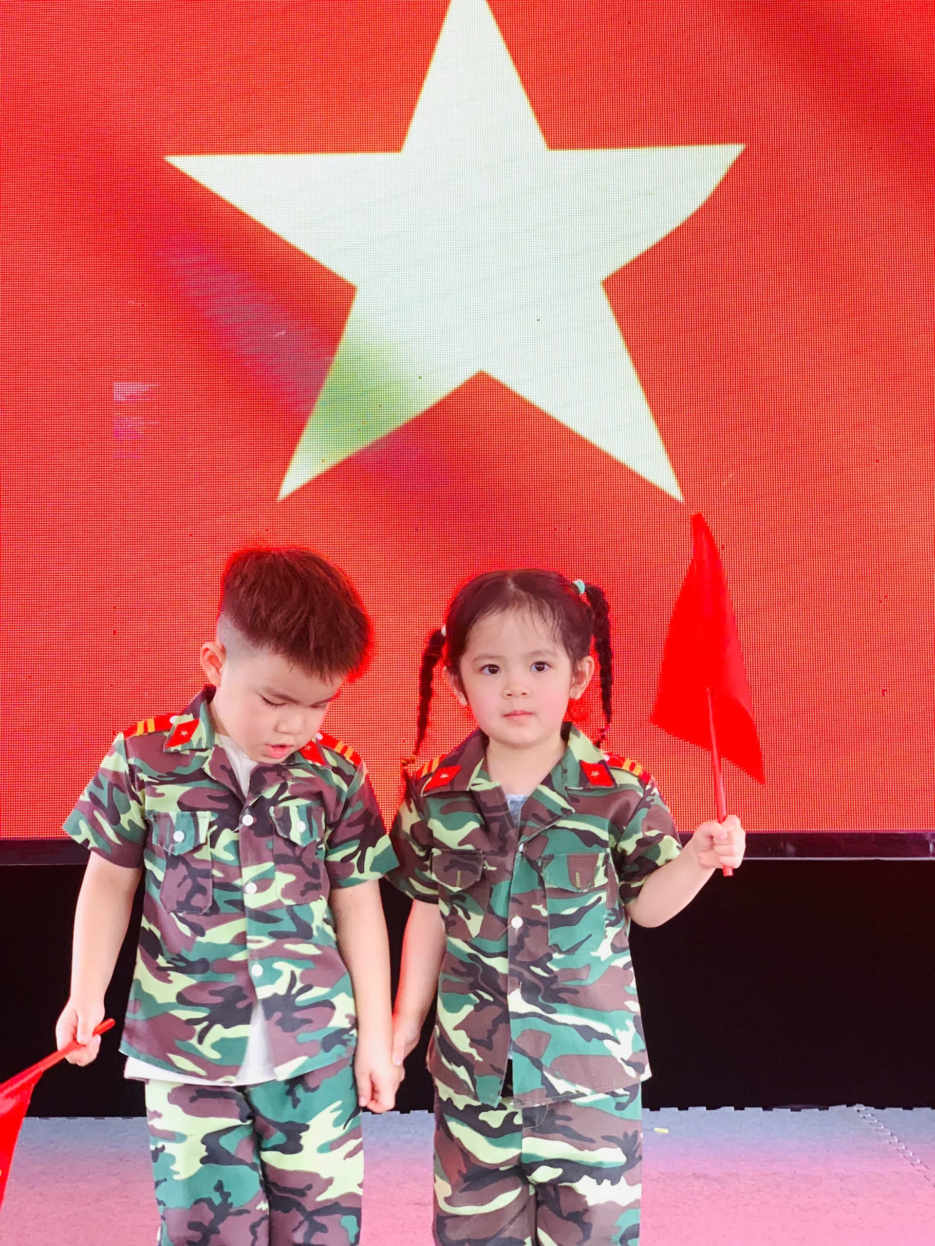 Bộ đội tí hon Quốc khánh 2/9